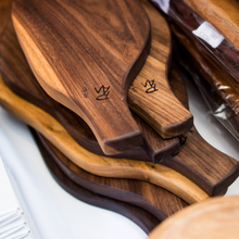 Load image into Gallery viewer, Walnut Charcuterie Board